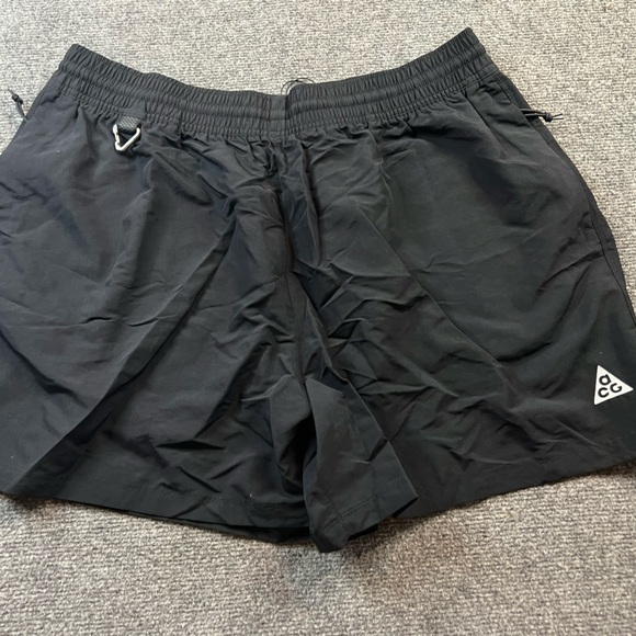 ACG Nike shorts new with tags black XL woman’s zipper pockets - Picture 1 of 6